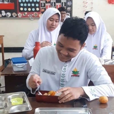 MAN 7 Jakarta Laksanakan Program Makan Bergizi Gratis, Dukung Kesehatan Siswa