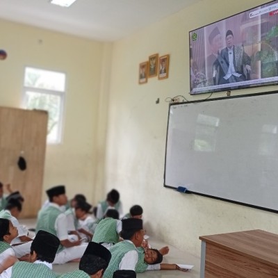 MIN 17 Kepulauan Seribu Ikuti Kultum Ramadhan 1447 H Secara Live Streaming