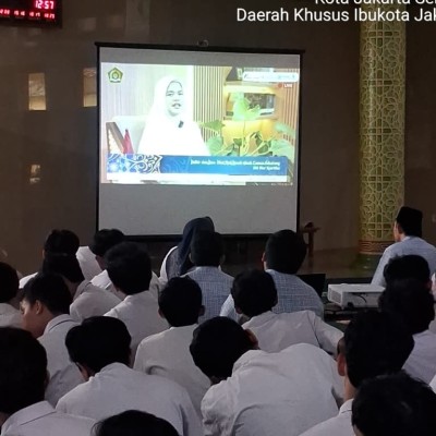 MAN 13 Jakarta Gelar Kegiatan Pembiasaan Ibadah dan Sosialisasi Kampus