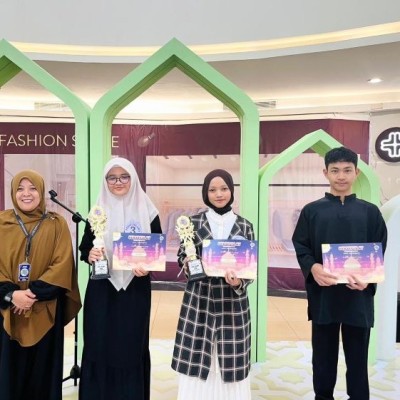 Bangun Cinta Nilai Islam Lewat Sastra, Malika Juara 3 di Mall Ciputra Cibubur