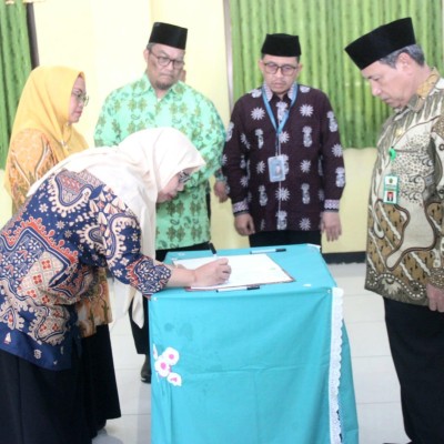 Kakankemenag Jakarta Utara Pimpin Sertijab Kepala MTsN 15 Jakarta