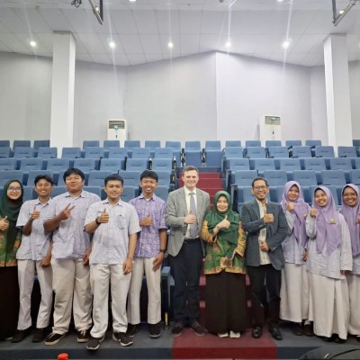 Sembilan Siswa MAN 7 Jakarta Ikuti Sosialisasi Festival Pemuda Internasional di UI