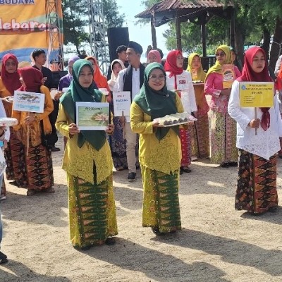 MIN 17 Kepulauan Seribu Semarakkan Festival Tidung Berlebaran, Tebar Kebersamaan dan Lestarikan Kuliner Lokal
