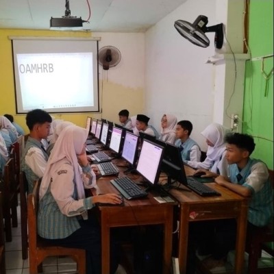 MTsN 17 Jakarta Gelar TKA Berbasis Komputer, Berjalan Tertib dan Kondusif
