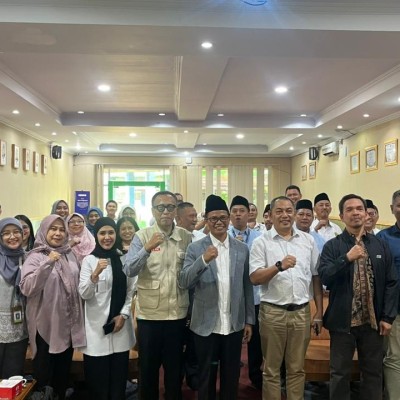 Tim Puskurjar Kemendikdasmen Laksanakan Studi Banding Sekolah Nasional Terintegrasi di MIN 4 Jakarta Selatan