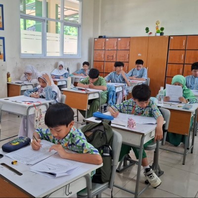 MIN 14 Al-Azhar Asy-Syarif Jadi Tuan Rumah SMC#3 Heat Round, Ratusan Siswa Unjuk Kemampuan Akademik