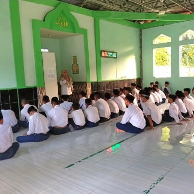 MTsN 26 Kepulauan Seribu Sosialisasikan Gerakan Tumbler, Wujudkan Madrasah Ramah Lingkungan