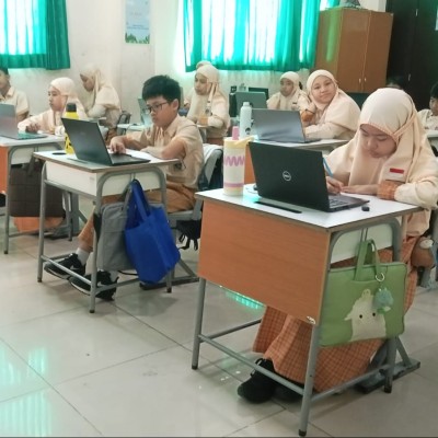 Ujian Matematika dan Bahasa Arab Mesir Warnai Hari Kedua ASAS Kelas VI di MIN 14 Al-Azhar Asy-Syarif