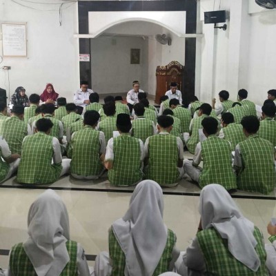 MTsN 10 Jakarta Gelar Istighosah Bersama, Mantapkan Kesiapan Spiritual Siswa Hadapi TKA 2026