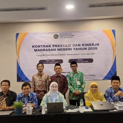 Menuju Madrasah Unggul, MIN 17 Paparkan Strategi di Hadapan Lima Reviewer