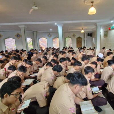 Pembinaan Karakter Religius, MAN 7 Jakarta Gelar Kegiatan Pagi di Masjid Daarut Thalibin