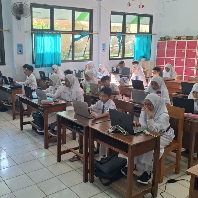 MIN 9 Jakarta Sukses Gelar ASAT Berbasis Digital, Perkuat Literasi Teknologi Siswa