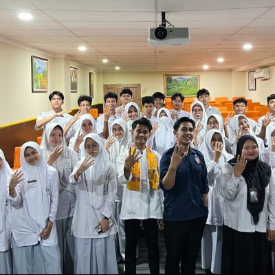 Dari TRIAD KRR hingga Life Skill: Duta GenRe Jakarta Edukasi Siswa MAN 4 Jakarta