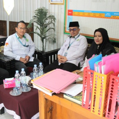 Monitoring Dana BOS 2025, Kasubbag TU Pastikan BOS Tepat Sasaran