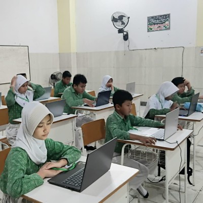 Kasi Penmad Kemenag Jakarta Utara Monev TKA MI, Tekankan Mutu dan Kepercayaan Publik