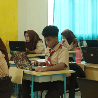 Ujian Madrasah MTsN 29 Jakarta Berbasis Aplikasi, Berjalan Tertib dan Lancar
