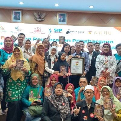 Guru MAN 9 Jakarta Tembus Kurasi Nasional, Karya Cerpen Antikorupsi Diterbitkan di Hari Buku Sedunia