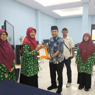 MAN 6 Jakarta Perkuat Program Adiwiyata melalui Kerja Sama Pengelolaan Bank Sampah
