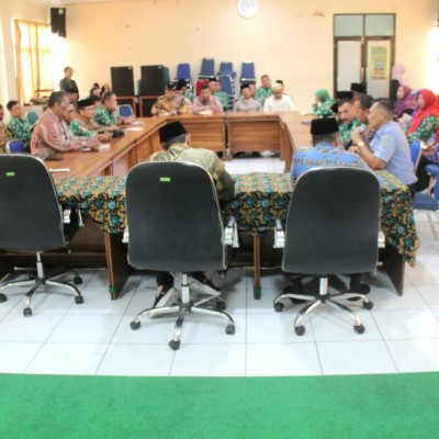Kakankemenag Jakarta Utara Pimpin Rapim, Bahas Penguatan Zakat hingga Rencana Hibah Lahan KUA
