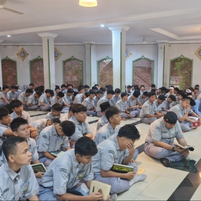 Tausiyah Pagi di MAN 7 Jakarta, Siswa Didorong Amalkan Nilai Syukur dalam Kehidupan