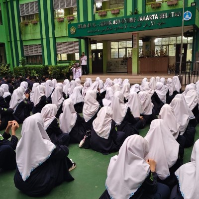Akhiri Ujian Madrasah, MTsN 41 Jakarta Gelar Pengarahan dan Syukuran Penuh Makna