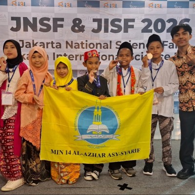 Inovasi Sabun Ramah Lingkungan, Tim Riset MIN 14 Jakarta Raih Silver Medal di JISF 2026