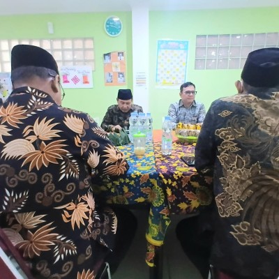 Kepala KanKemenag Jakarta Utara Lakukan Monev BOS 2025, Tekankan Akuntabilitas dan Peran Strategis Madrasah Swasta