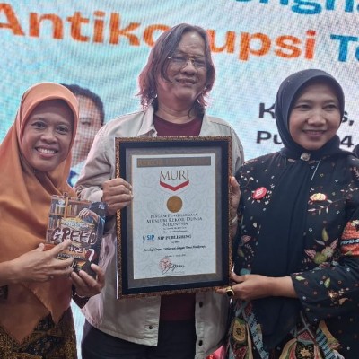 Dua Guru MTsN 34 Jakarta Tembus Antologi Cerpen Antikorupsi KPK, Raih Rekor MURI