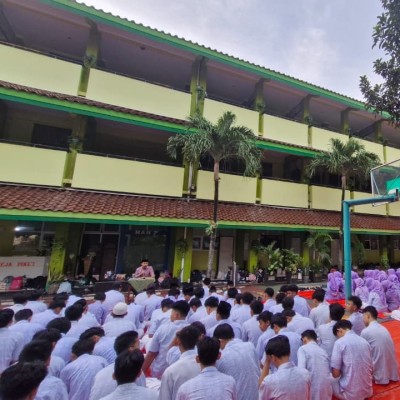 MAN 7 Jakarta Gelar Kajian Safinatun Najah, Bekali Siswa Pemahaman Fase Baligh