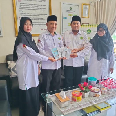 Guru MIN 5 Jakarta Produktif Berkarya, Terbitkan Buku Inspiratif untuk Penguatan Literasi