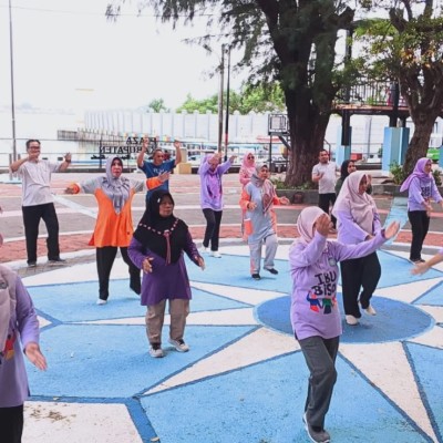 ASN Kemenag Kepulauan Seribu Ikuti Senam Kreasi, Perkuat Kebersamaan dan Budaya Hidup Sehat