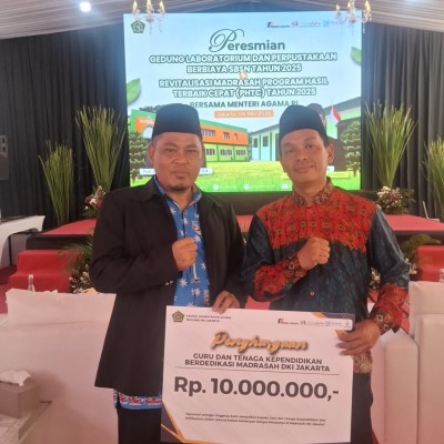 Sosok Pejuang Pendidikan: lnilah Guru Madrasah DKI Jakarta yang Raih Penghargaan Dedikasi