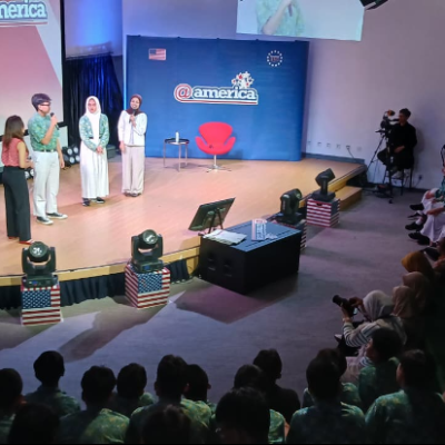 Siswa MAN 6 Jakarta Ikuti Edukasi Diplomasi Internasional di @america