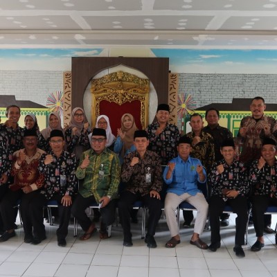 Kakankemenag Jakarta Selatan Monev KUA Jagakarsa, Tekankan Integritas dan Kualitas Layanan