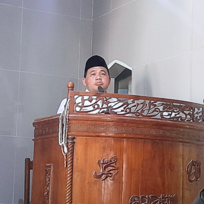 Kakankemenag Kepulauan Seribu Isi Khutbah Jumat di Pulau Pari, Ajak Jamaah Jaga Ketenangan Hati