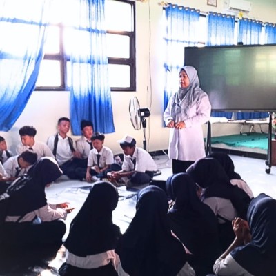 Penyuluh Agama Islam KUA Kepulauan Seribu Utara Gelar Literasi Al-Qur’an di SMPN 133 Jakarta