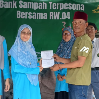 MAN 6 Jakarta Edukasi Kader Adiwiyata melalui Kunjungan ke Bank Sampah