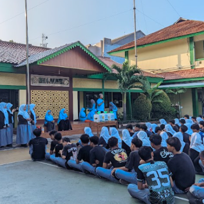 MAN 6 Jakarta Gelar Aksi Bersih Lingkungan Peringati World Cleanup Day 2026