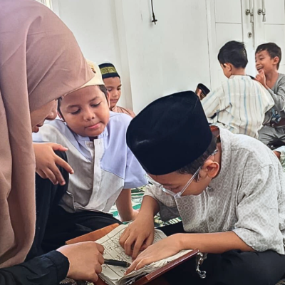 Penyuluh KUA Kepulauan Seribu Utara Tebar Semangat Qur’ani untuk Santri TPQ Al-Ikhlas Pulau Pramuka