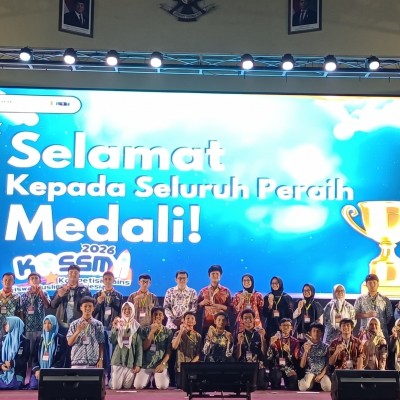 Tim Robotik MAN 8 Jakarta Raih Tiga Besar Nasional