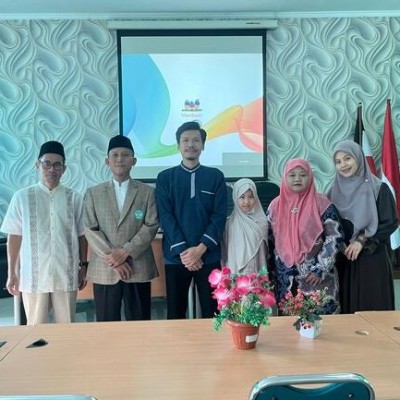 Siswi MIN 14 Al-Azhar Asy-Syarif Uji Publik Hafalan 5 Juz Al-Qur’an