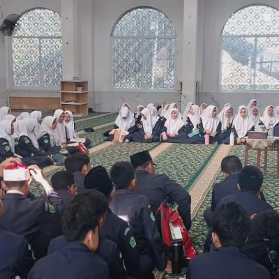 MTsN 41 Al Azhar Asy Syarif Jakarta Perkuat Pembelajaran Al-Qur’an melalui Stadium General Tajwid dan Fashohah