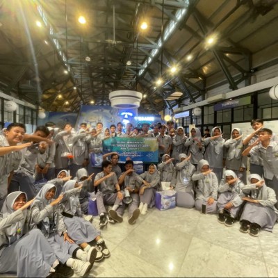 Supporter MAN 7 Jakarta Raih Juara Terfavorit FESARBI 2026