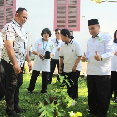 Panggilan Iman : ASN Agama Kristen Kankemenag Kota Jakarta Utara Adakan Program Ekoteologi Dan Kebersihan Rumah Ibadah