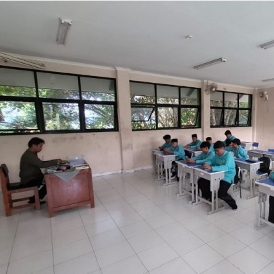 MTsN 26 Kepulauan Seribu Luncurkan Platform Ujian Digital melalui Simulasi CBT