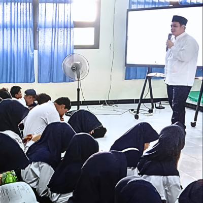 Literasi Al-Qur'an di SMPN 133 Jakarta, Penyuluh Agama Islam Ajak Siswa Jadikan Al-Qur'an Bekal Masa Depan