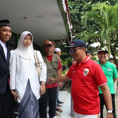 Kakanwil Kemenag DKI Jakarta Tinjau Layanan dan Pimpin Aksi RASBERI di KUA Kembangan