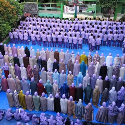 MTsN 9 Jakarta Gelar Shalat Dhuha dan Doa Bersama untuk Perkuat Karakter Religius Peserta Didik