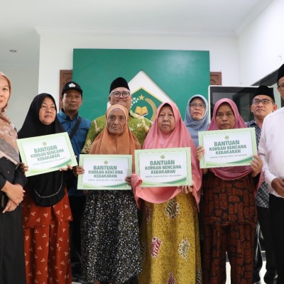 Berbagi Kepedulian, Kemenag DKI Santuni Korban Kebakaran Johar Baru dan Kemayoran