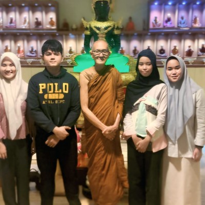 Belajar Moderasi Beragama Melalui Pengalaman Nyata